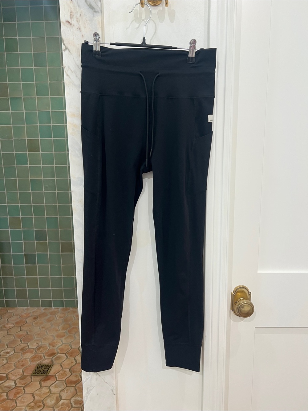 Vuori Black High-Rise Pocket Leggings